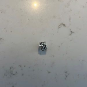 Pandora Forget me Knot